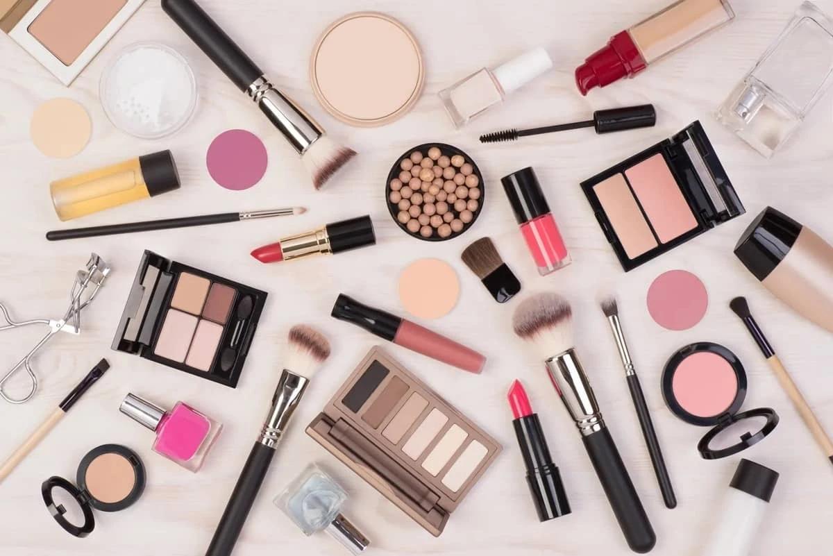 kinds of cosmetics